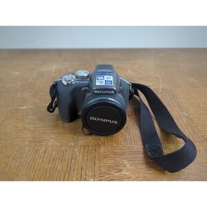 Olympus SP-550UZ Digital Compact Camera 7.1mp 18x Optical Zoom Black